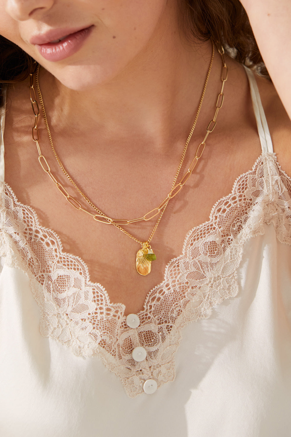 sola-peridot-gemstone-pendant-celestial-necklace-close-up